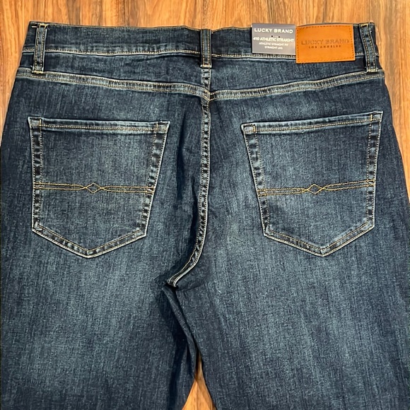 Lucky Brand 410 Athletic Straight - Picture 9 of 15
